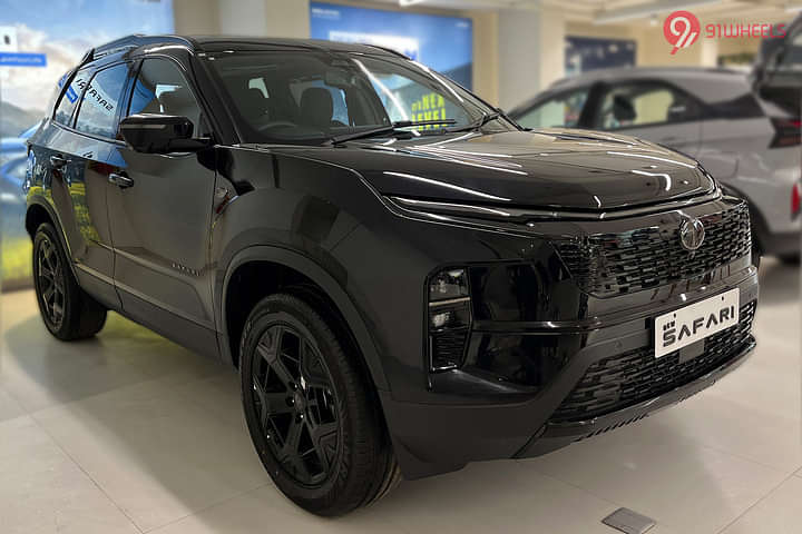 Tata Safari Right Front Three Quarter