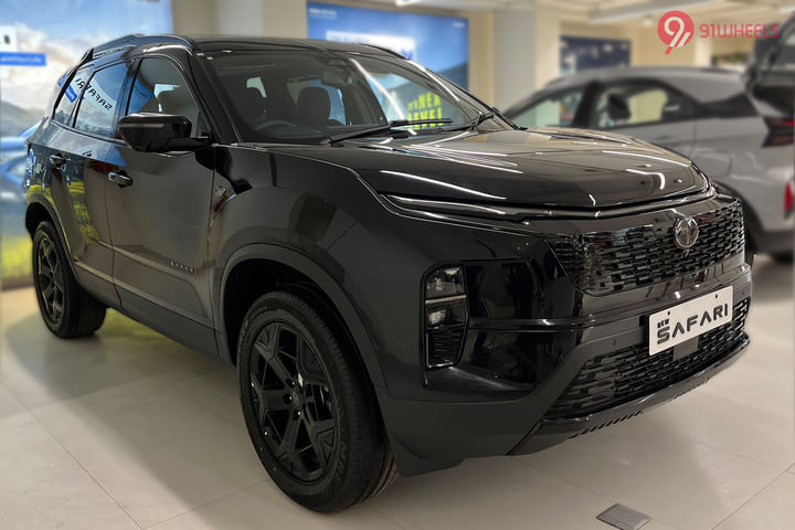 Tata Safari Right Front Three Quarter