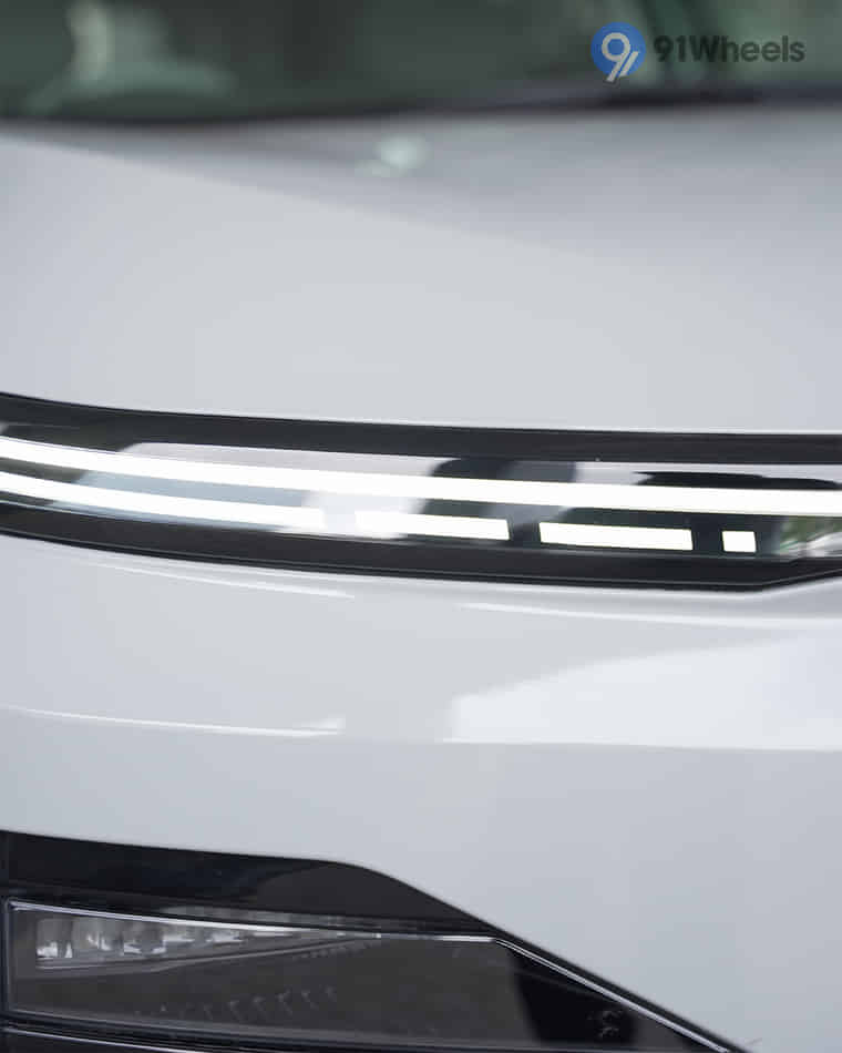 Headlights & Tail-lights - 2 Headlights & Tail-lights - 2