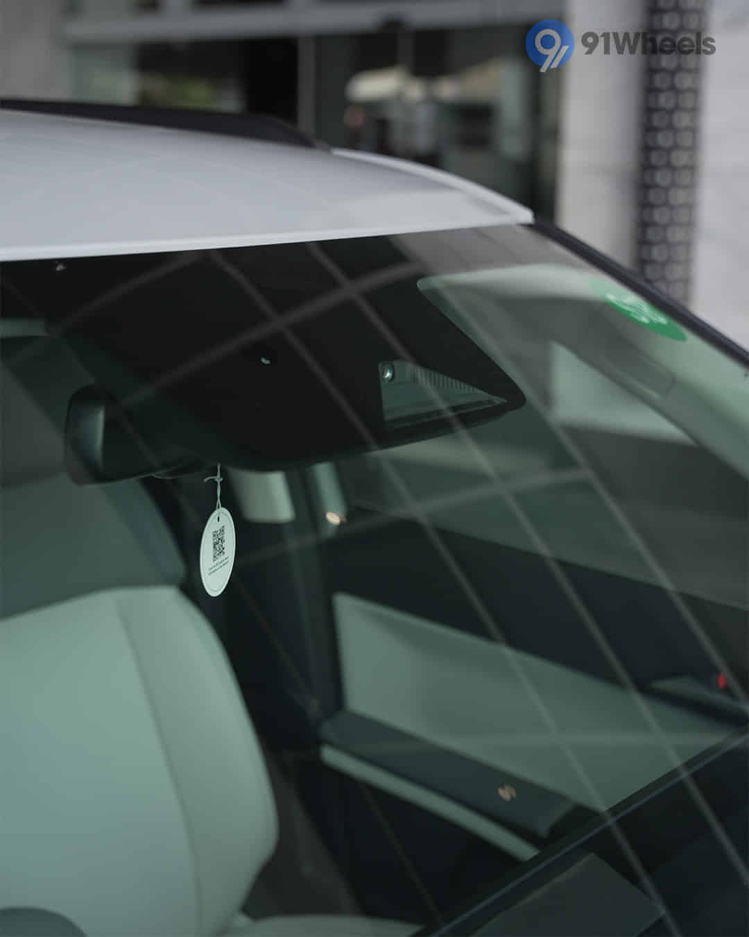 Front Windshield / Windscreen Front Windshield / Windscreen