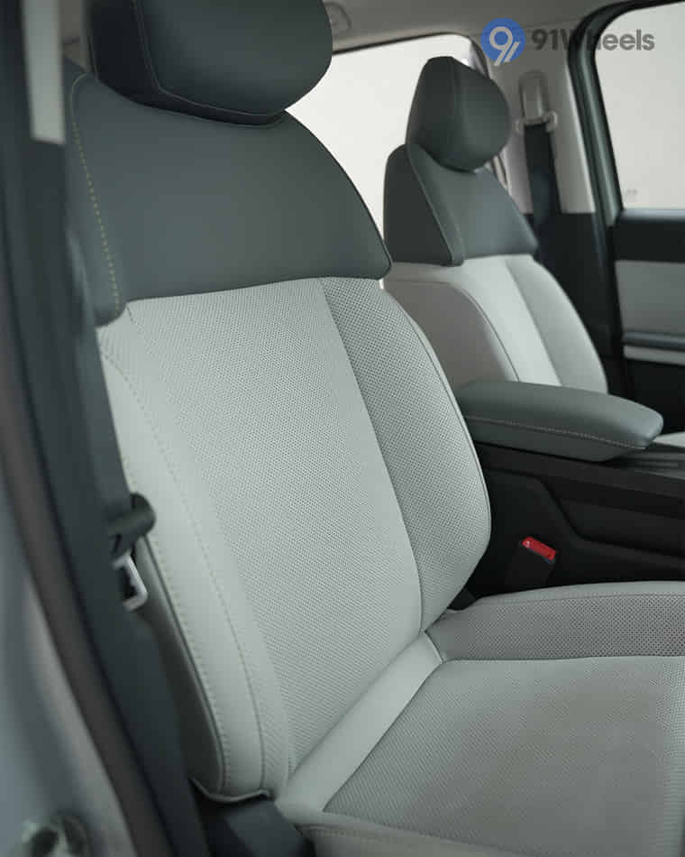 Seats & Cabin Comfort - 2 Seats & Cabin Comfort - 2