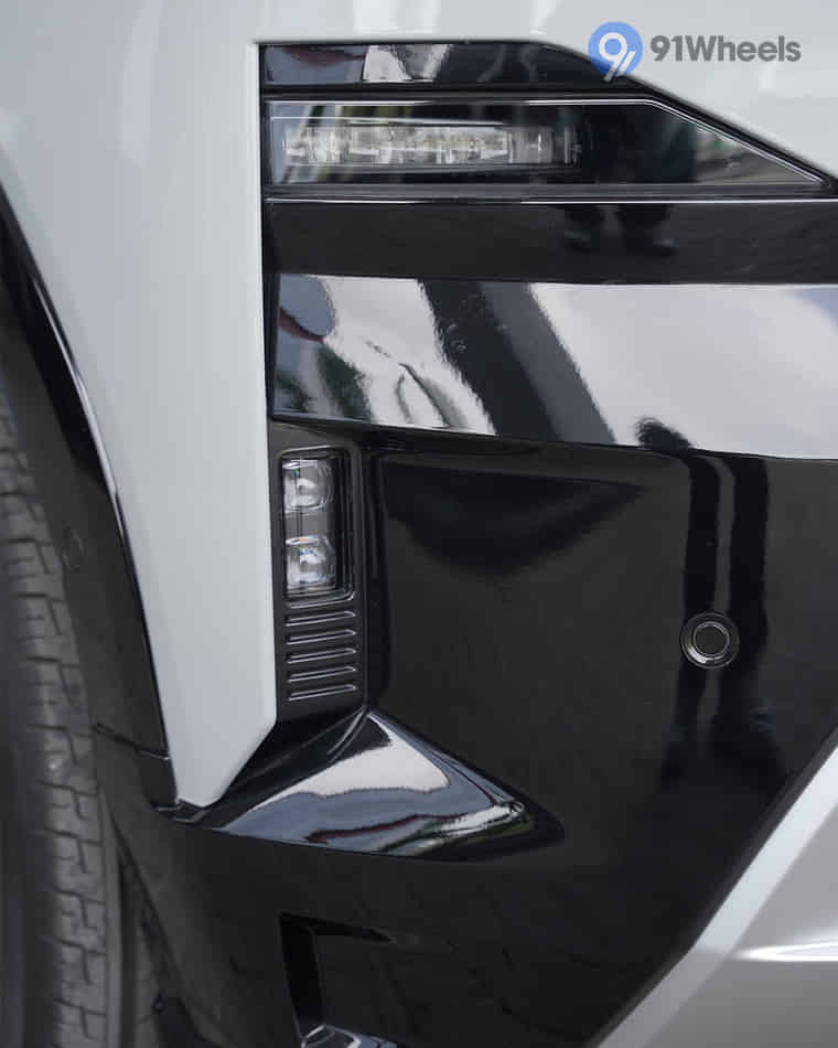 Headlights & Tail-lights - 3 Headlights & Tail-lights - 3