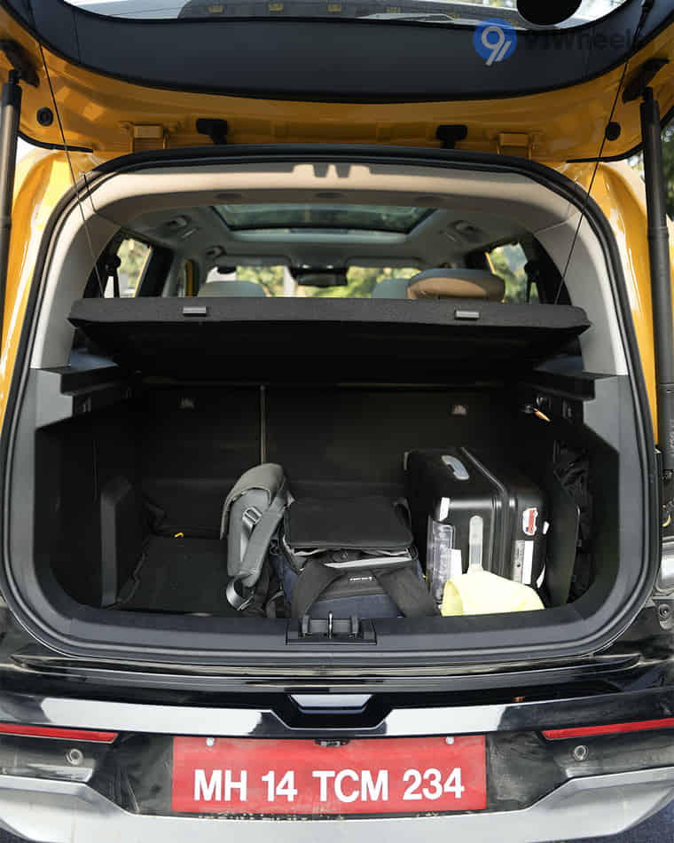 Bootspace & Utility - 1 Bootspace & Utility - 1