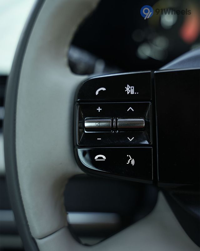 Sierra Left Steering Mounted Controls