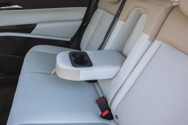 Tata Sierra Rear Cup Holders Tata Sierra Rear Cup Holders