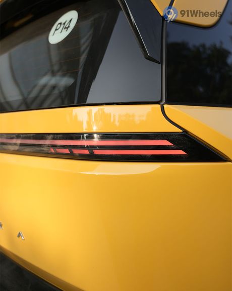 Sierra Tail Light / Tail Lamp