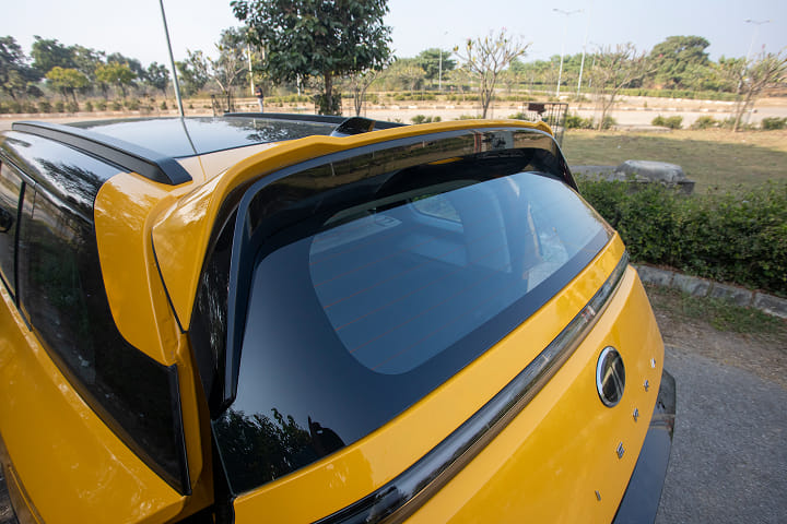 Tata Sierra Rear Windshield/Windscreen Tata Sierra Rear Windshield/Windscreen