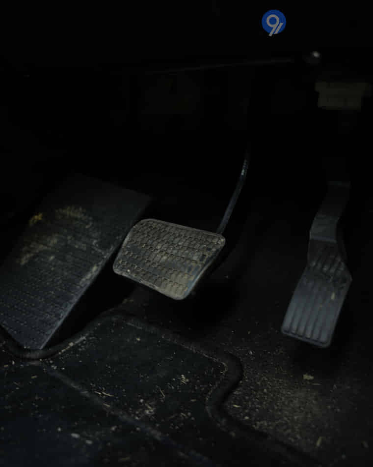 Driver Controls - 7 Driver Controls - 7