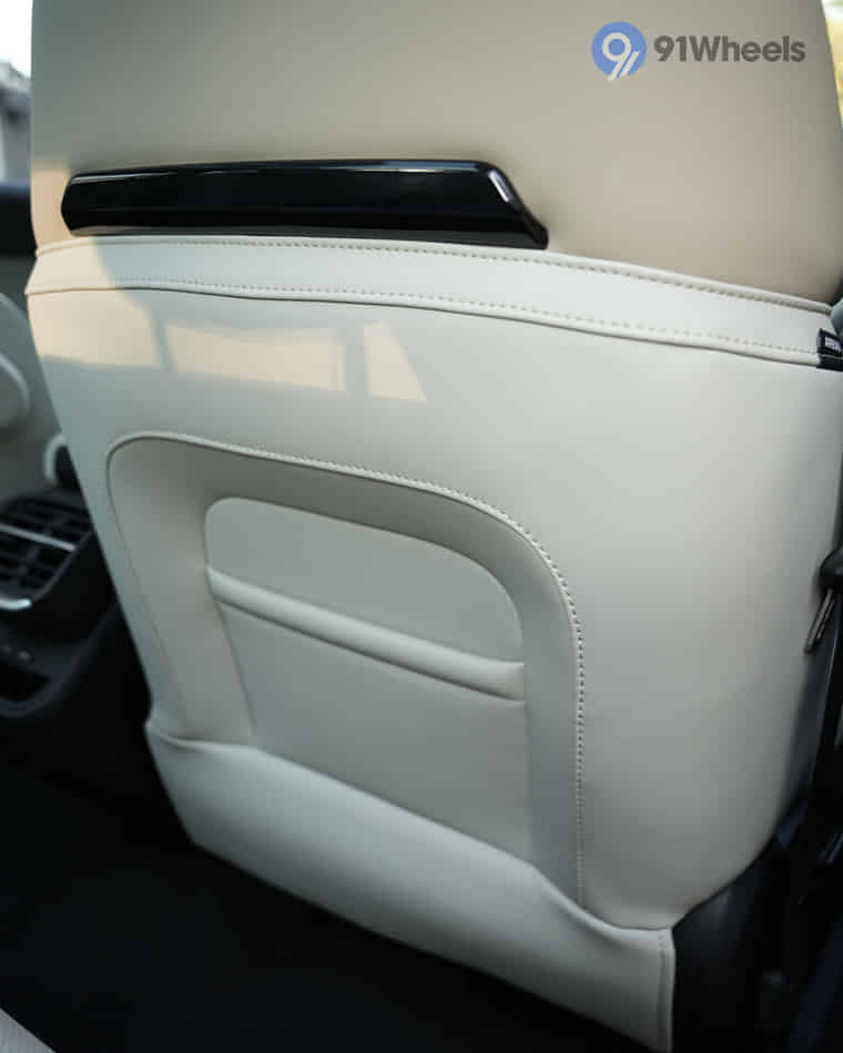 Seats & Cabin Comfort - 7 Seats & Cabin Comfort - 7