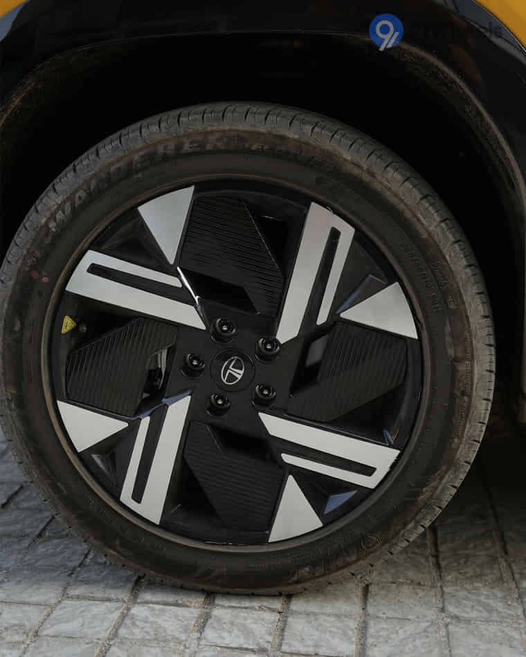 Outerview - 15 Outerview - 15