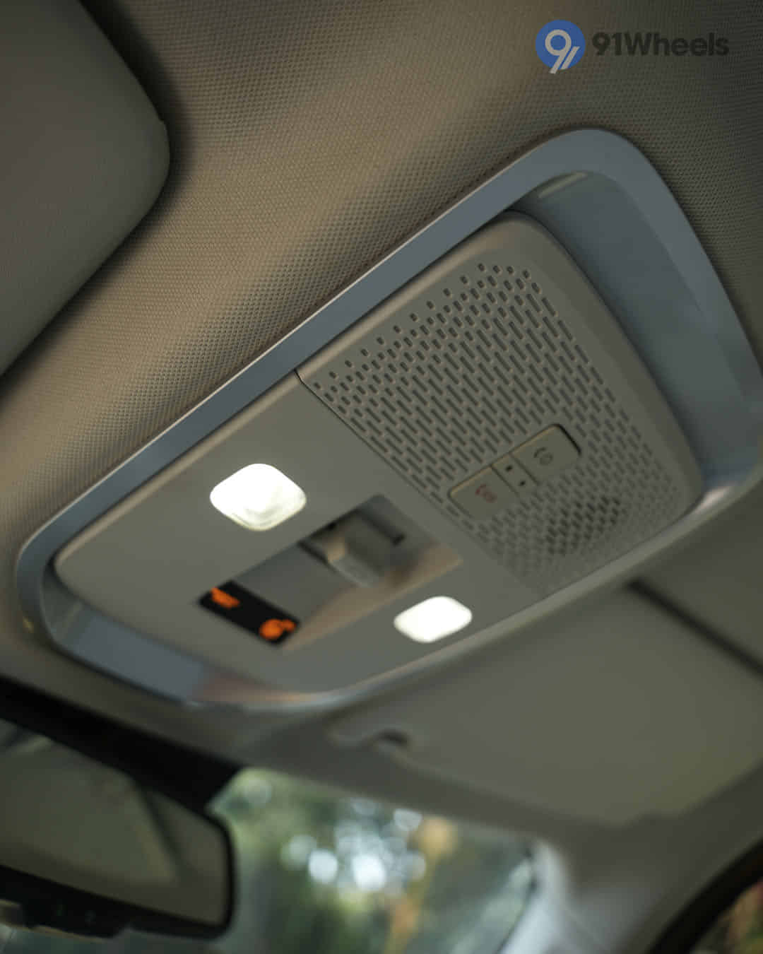 Roof Mounted Controls / Cabin Light Controls Roof Mounted Controls / Cabin Light Controls