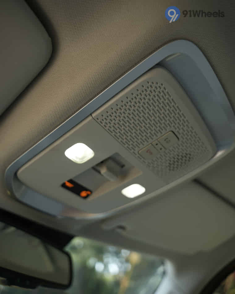 Infotainment & Charging - 2 Infotainment & Charging - 2