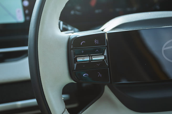 Tata Sierra Left Steering Mounted Controls Tata Sierra Left Steering Mounted Controls