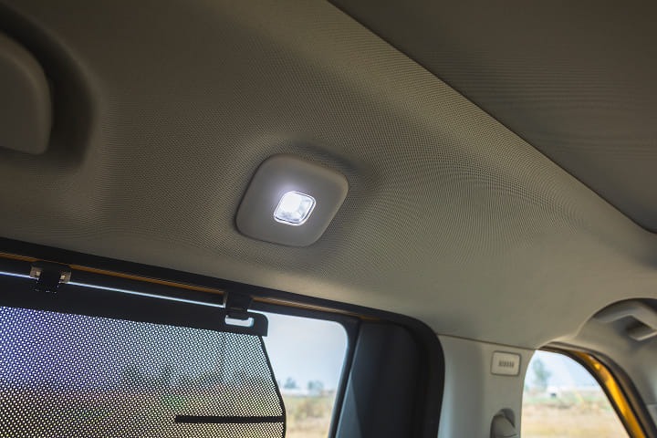 Tata Sierra Rear Row Roof Mounted Cabin Lamps Tata Sierra Rear Row Roof Mounted Cabin Lamps