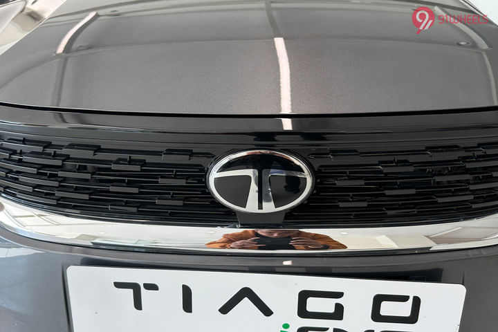 Tata Tiago CNG front badge