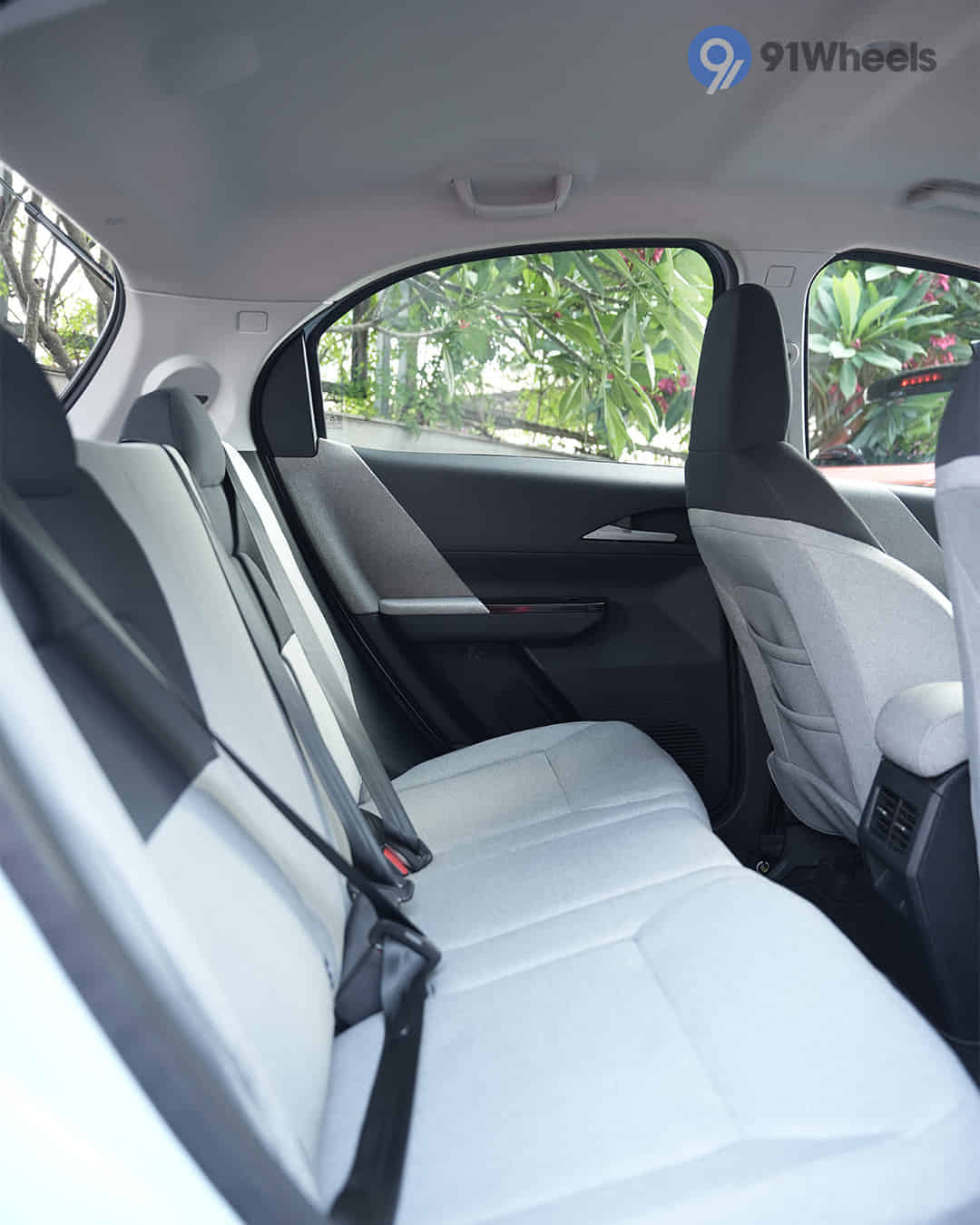 Rear Seats Rear Seats