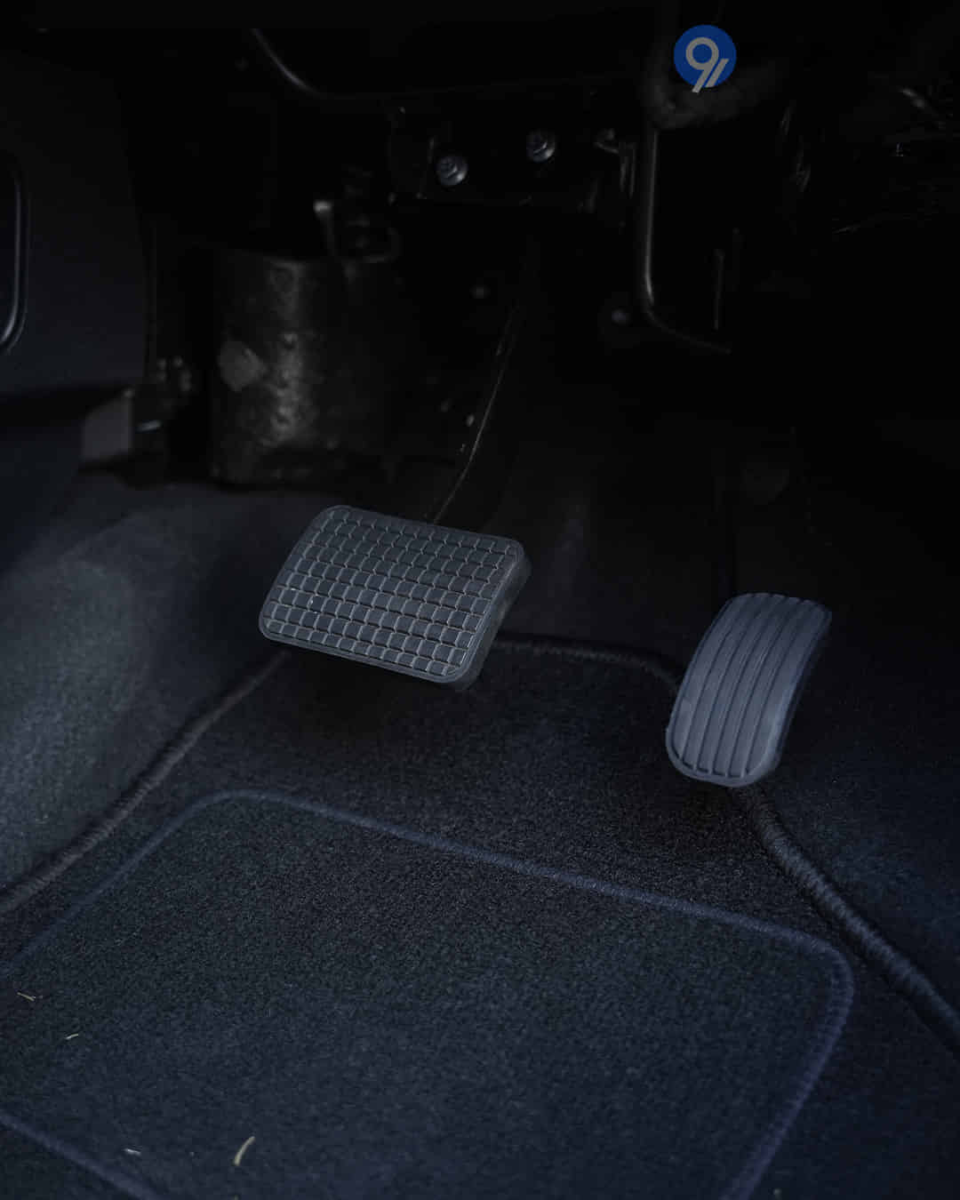 Pedals / Foot Controls Pedals / Foot Controls