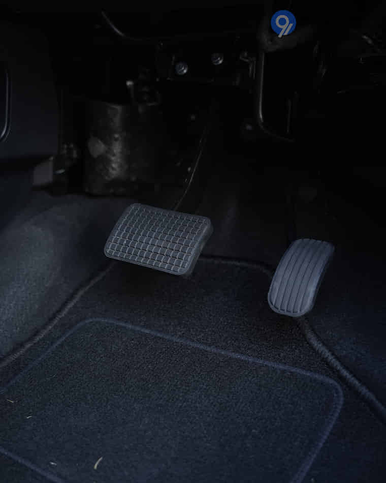 Driver Controls - 7 Driver Controls - 7