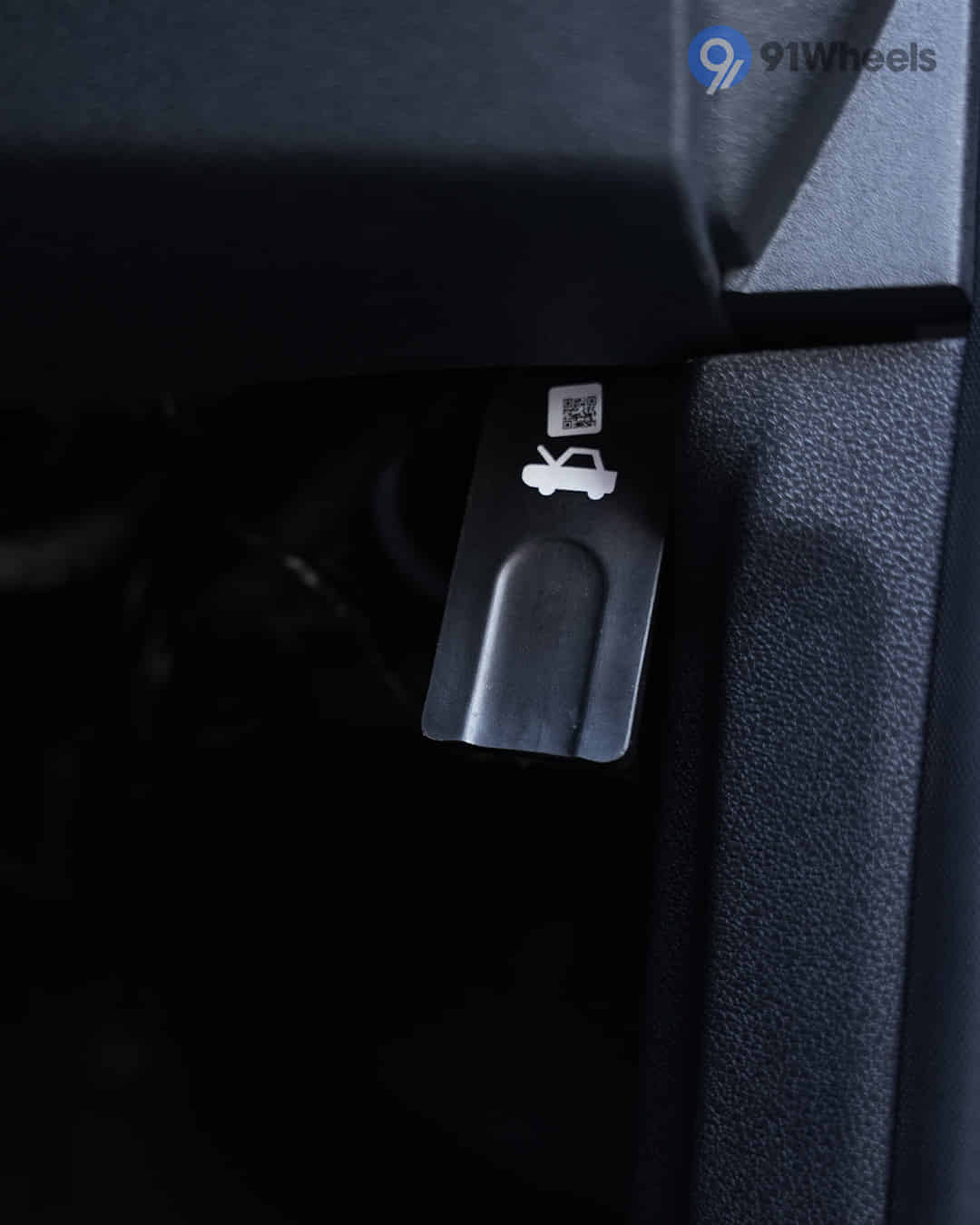 Bonnet / Hood Release Bonnet / Hood Release