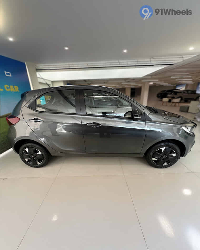 Outerview - 21 Outerview - 21