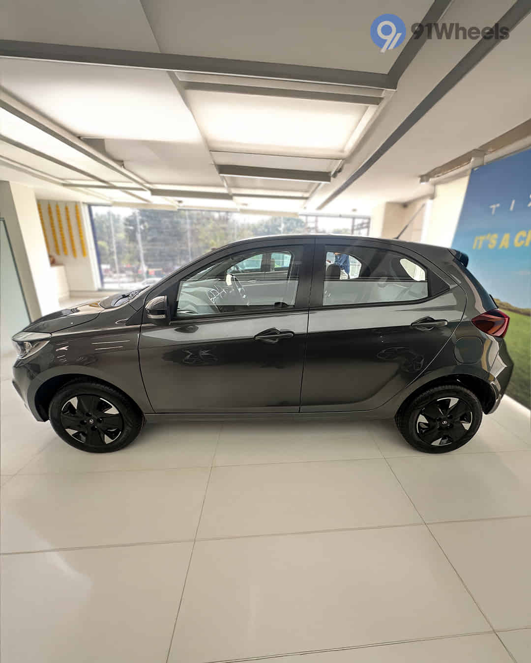 Left Side View Left Side View