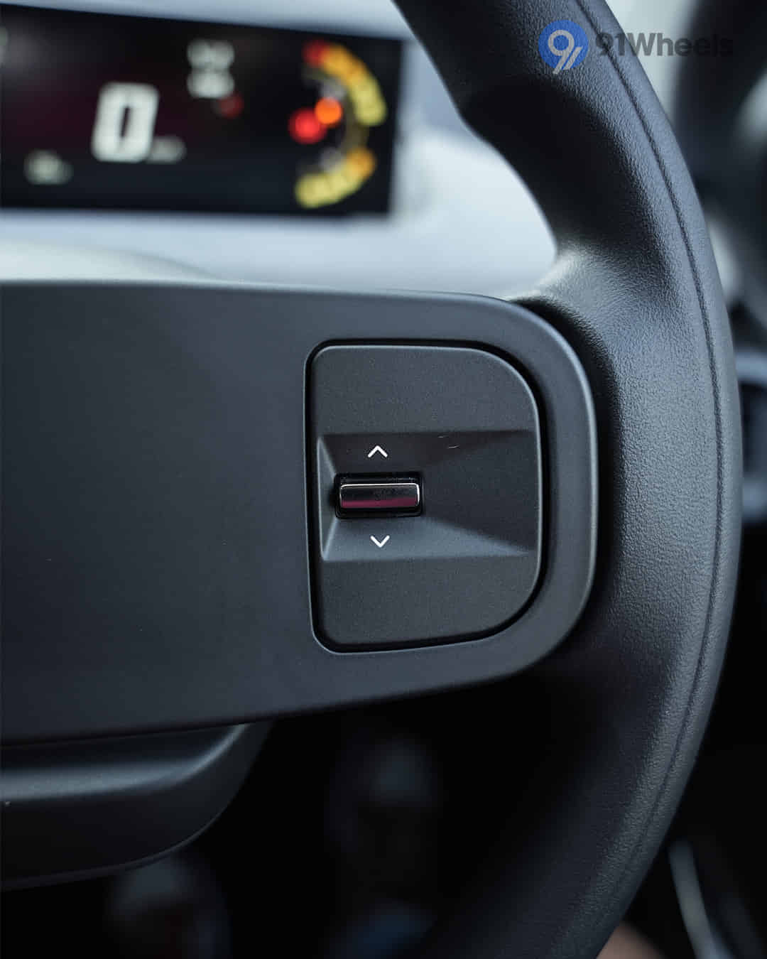 Right Steering Mounted Controls Right Steering Mounted Controls