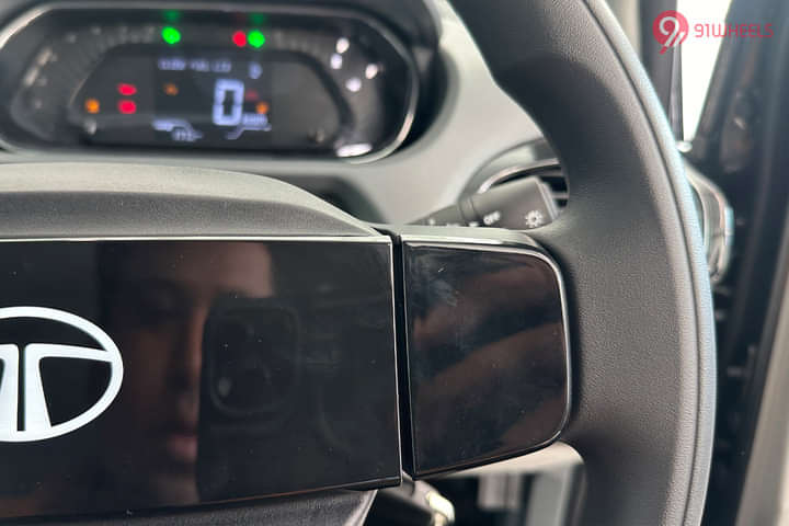 Tata Tiago CNG Right Steering Mounted Controls