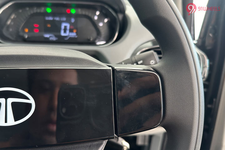 Tata Tiago CNG Right Steering Mounted Controls