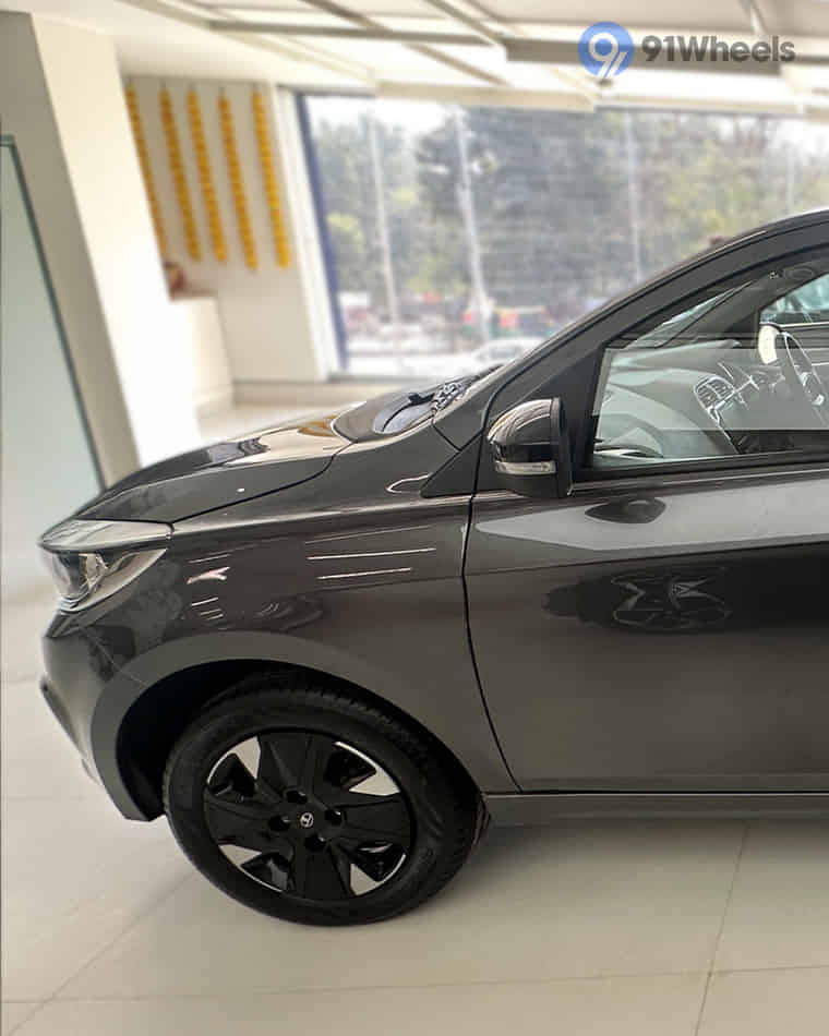 Outerview - 15 Outerview - 15