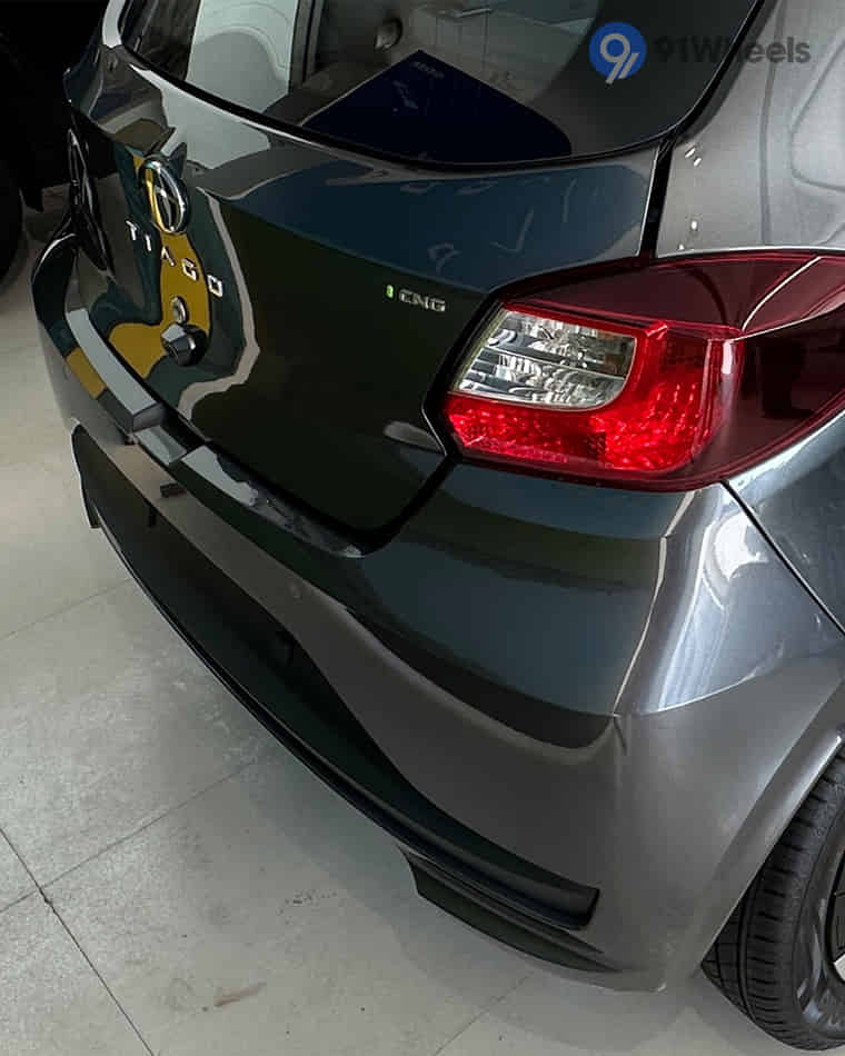 Bootspace & Utility - 1 Bootspace & Utility - 1