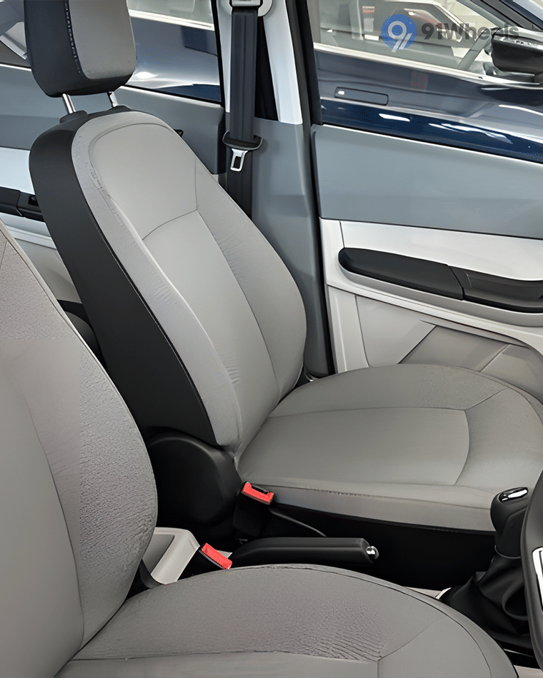 Seats & Cabin Comfort - 3 Seats & Cabin Comfort - 3