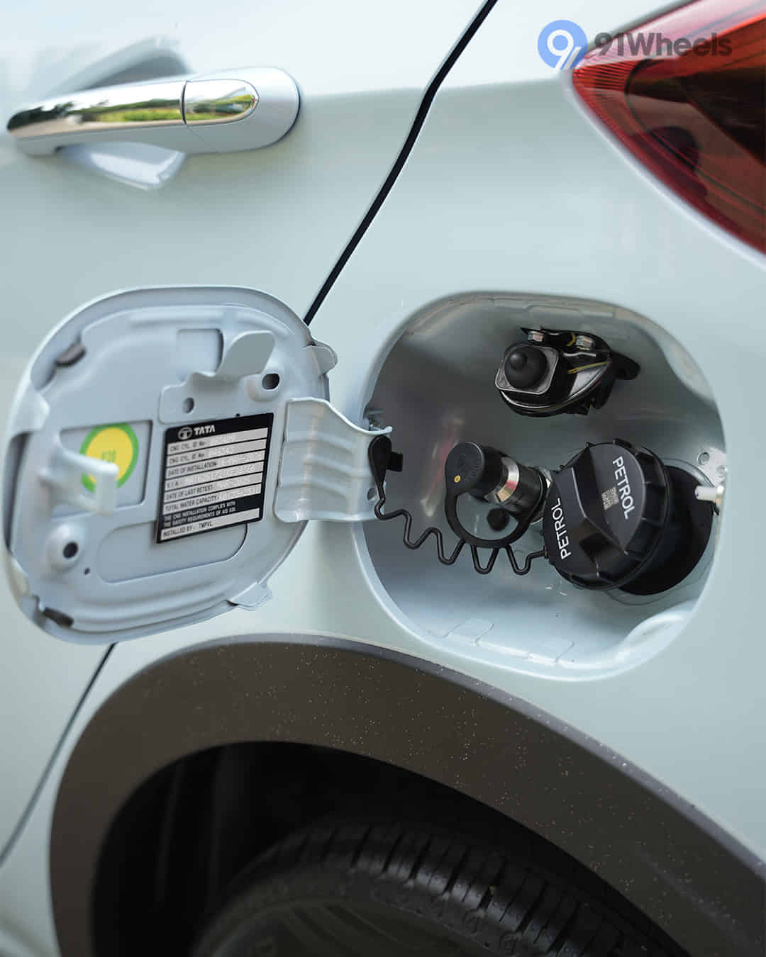 Open Fuel Lid Open Fuel Lid