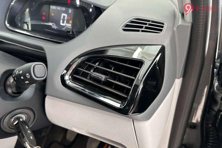 Tata Tiago CNG Right Side Air Vents