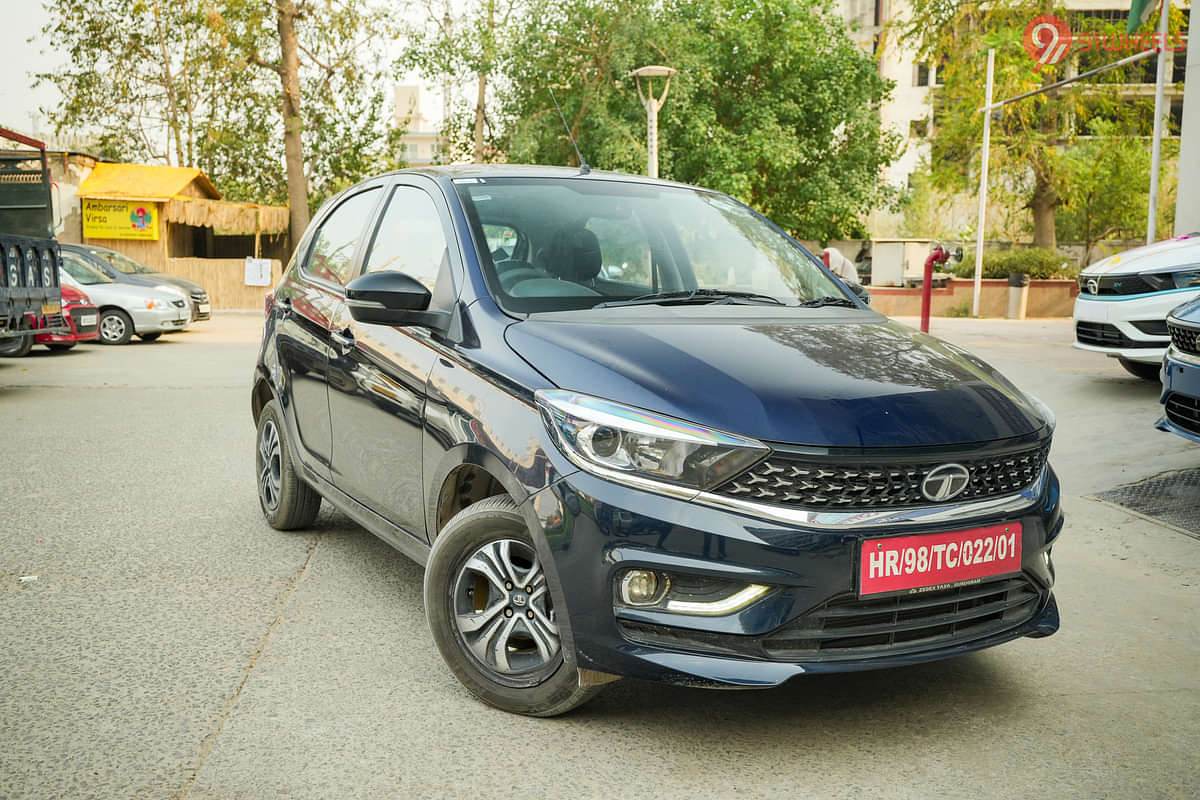 Tata Tiago CNG Right Front Three Quarter