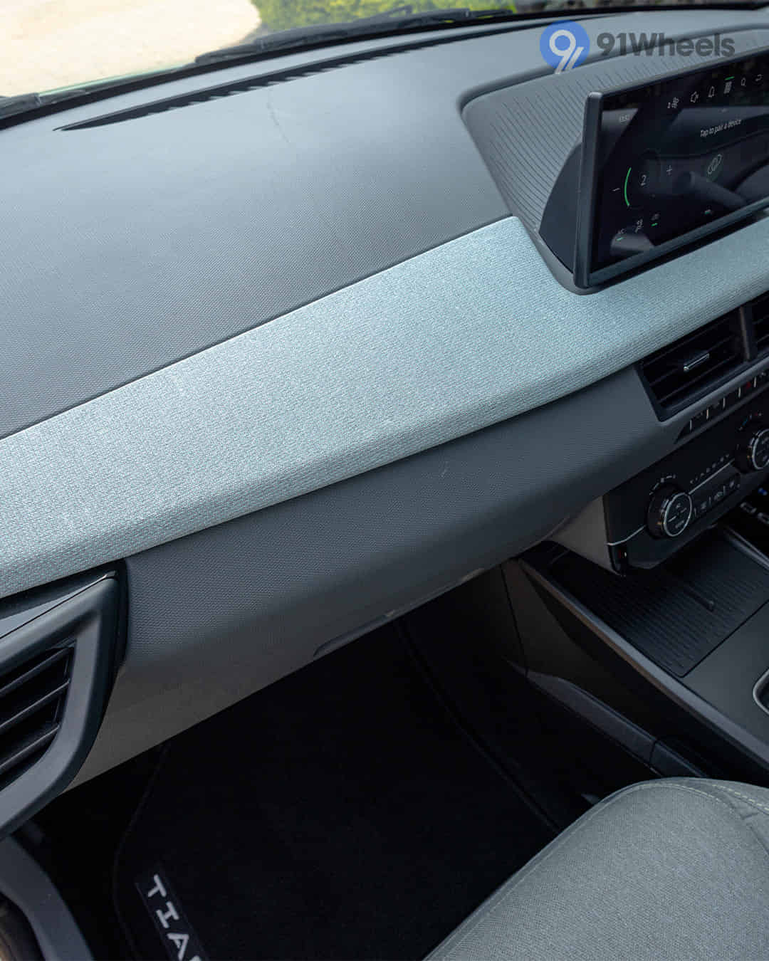 Front Passenger Airbag Front Passenger Airbag