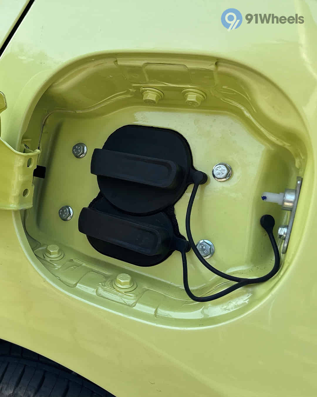 Open Fuel Lid