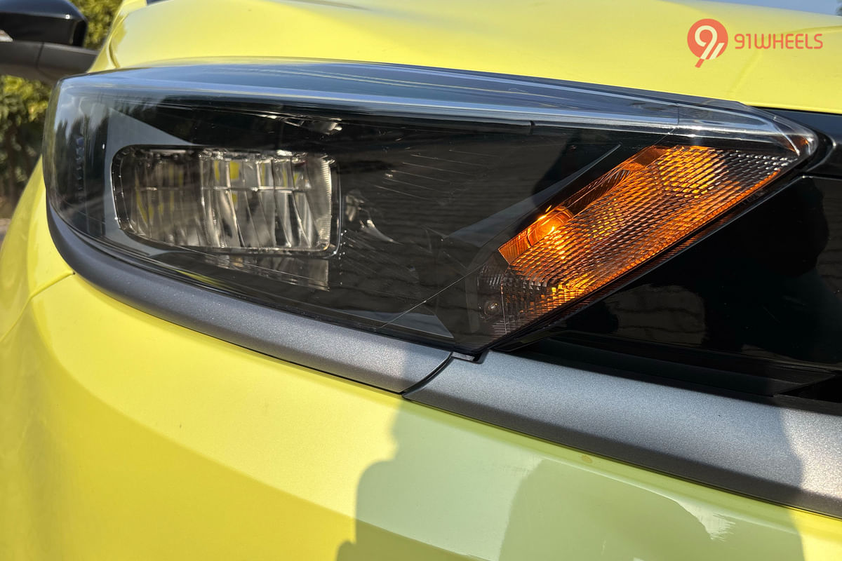 Tata Tiago EV Blinker