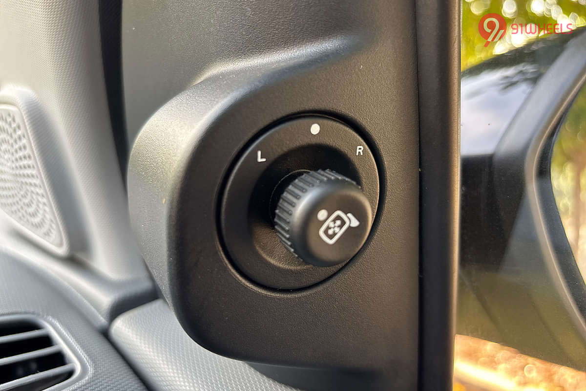 Tata Tiago EV Outer Rear View Mirror ORVM Controls
