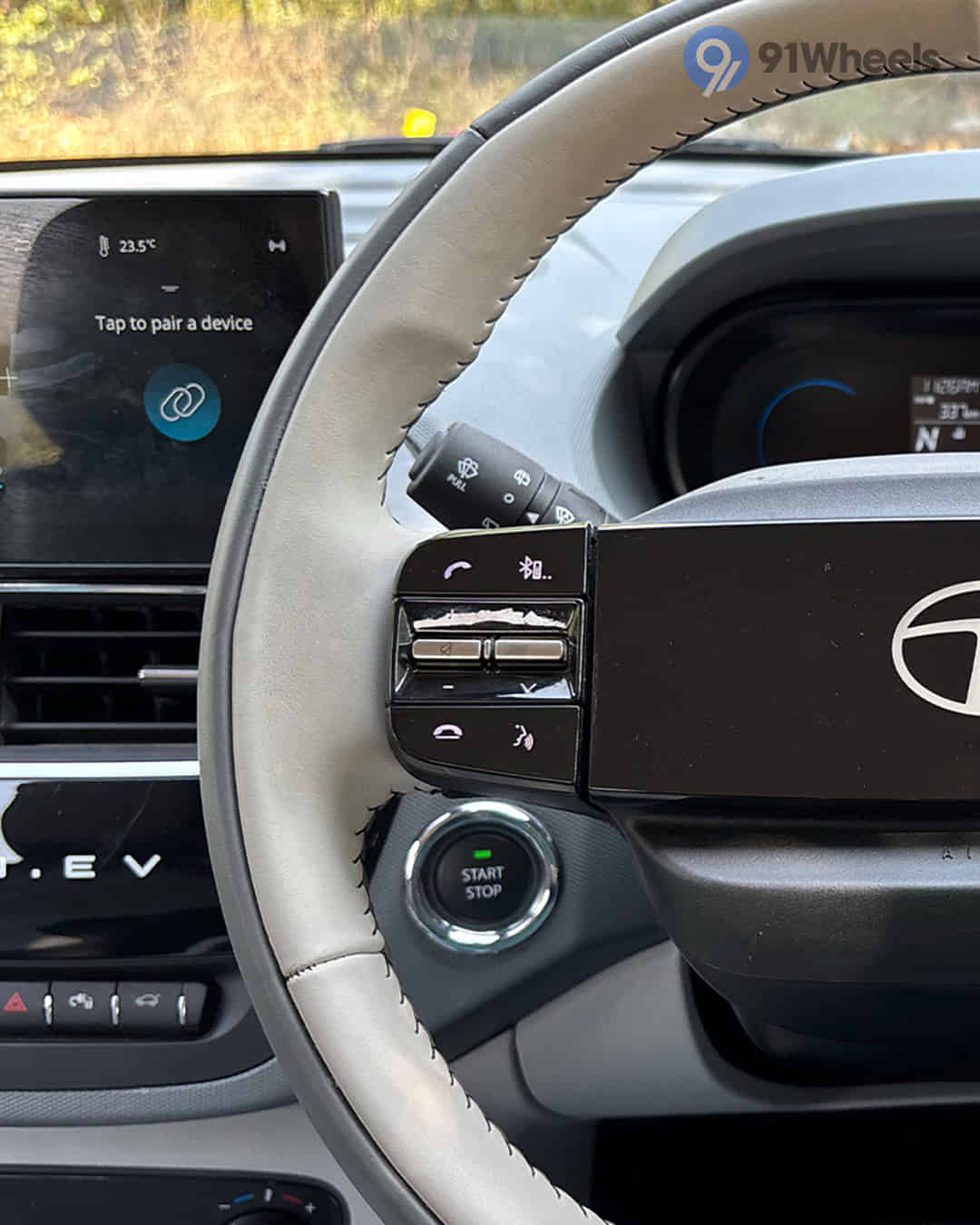 Left Steering Mounted Controls