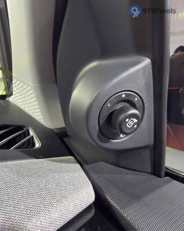 Tiago Outer Rear View Mirror (ORVM) Controls