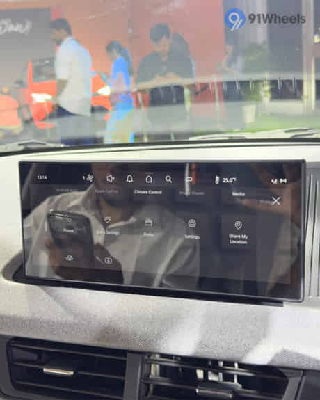 Tiago Infotainment Display