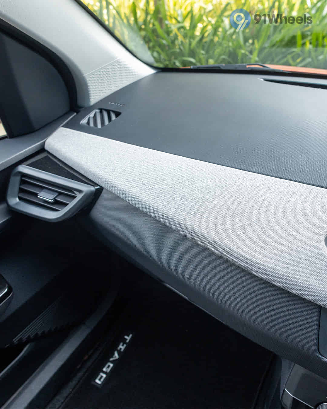 Closed Glove Box