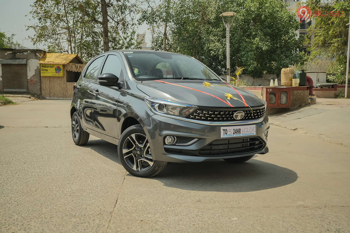 Tata Tiago Right Front Three Quarter