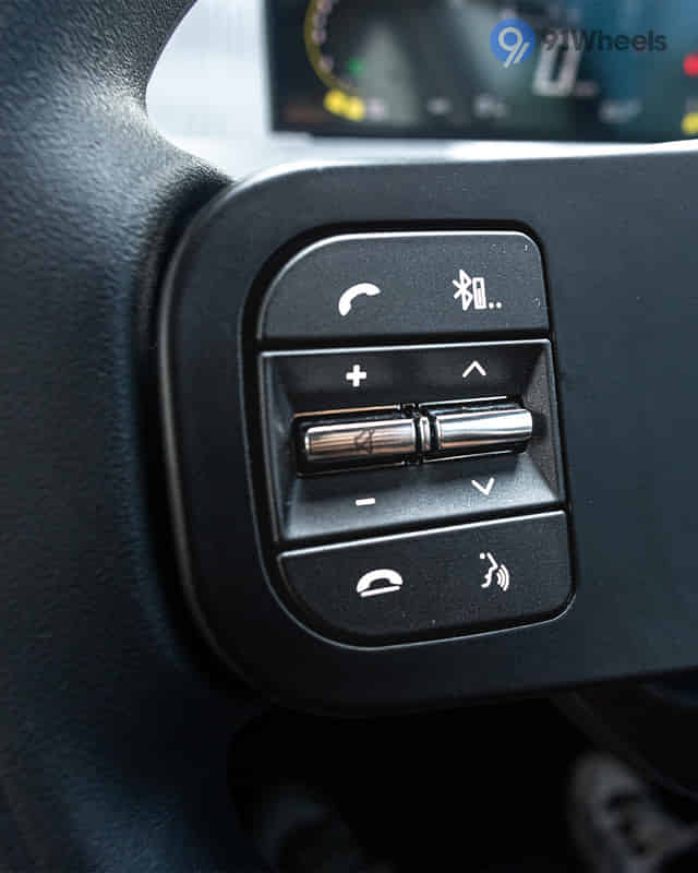 Tiago Left Steering Mounted Controls