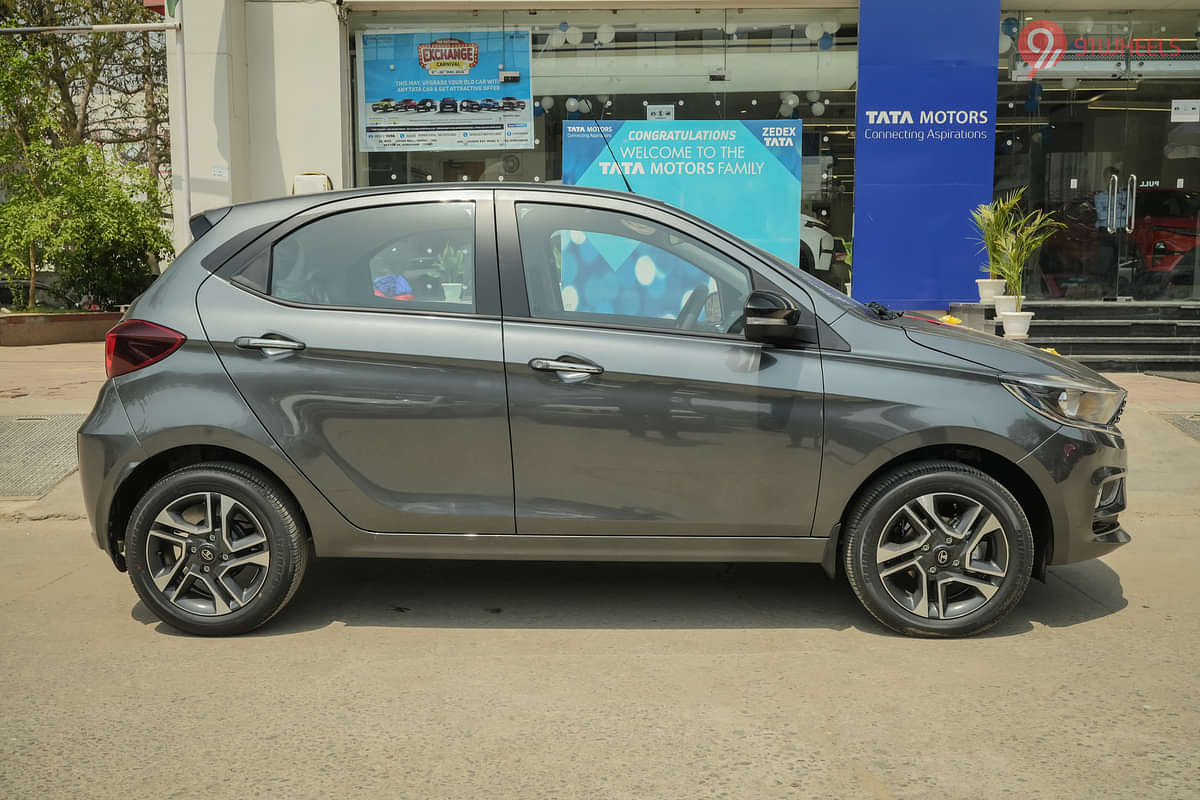 Tata Tiago Right Side View