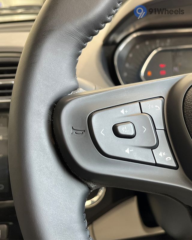Tigor CNG Left Steering Mounted Controls