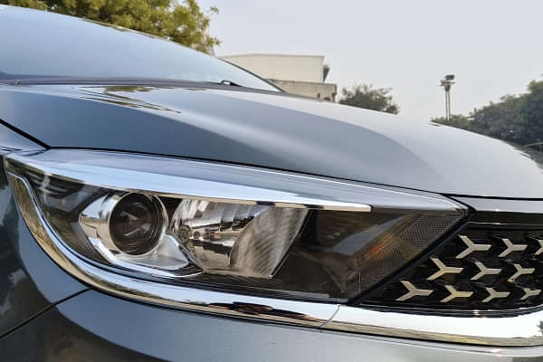 Tata Tigor CNG Headlight