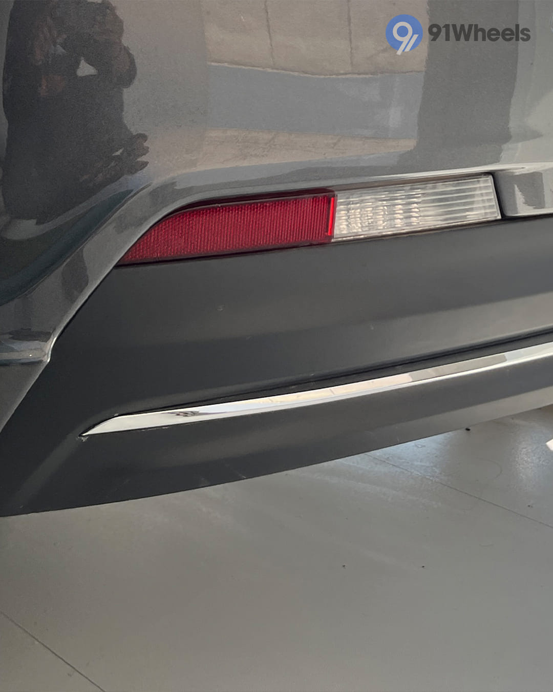 Headlights & Tail-lights - 3