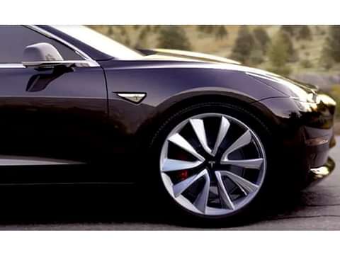 Tesla Model 3 Wheels Image