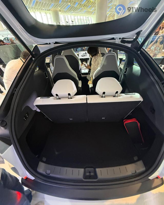 Model Y Premium Bootspace